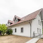 Apartment Domizil Eden - Obergeschoss Goehren-Lebbin