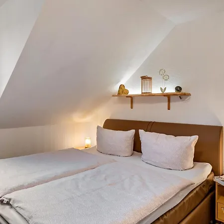 Domizil Eden - Obergeschoss Apartment *