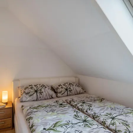 Domizil Eden - Obergeschoss Apartment Goehren-Lebbin