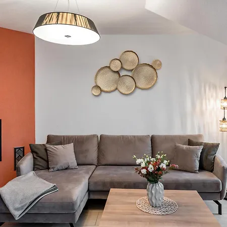 Domizil Eden - Obergeschoss Appartement *